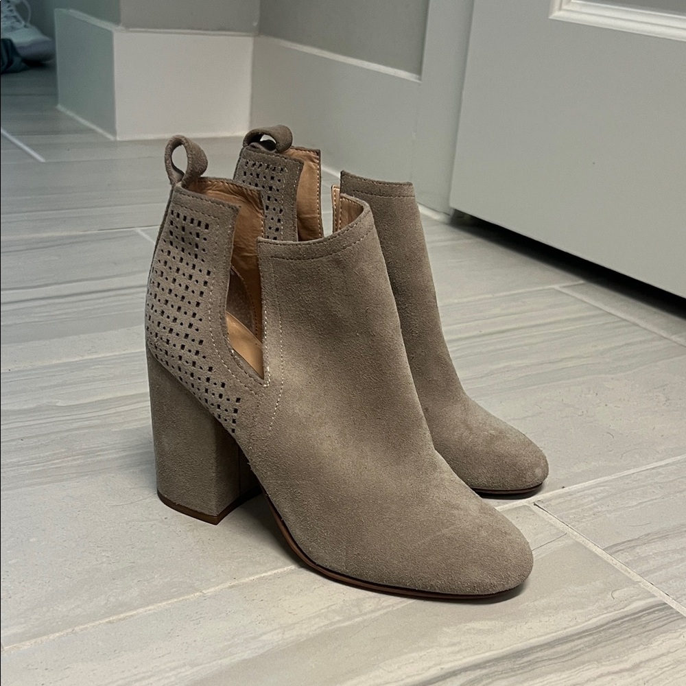 Steve Madden Taupe Ankle Boots